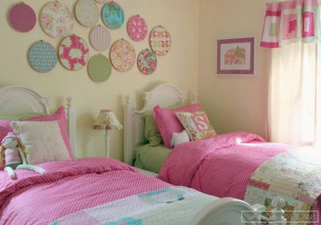 Rózsaszín és lila árnyalatú hálószoba - фото 2