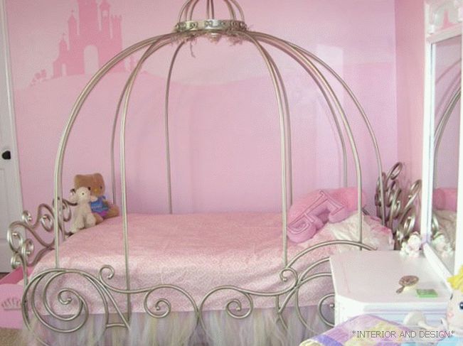 Rózsaszín szoba egy 12 éves lány számára